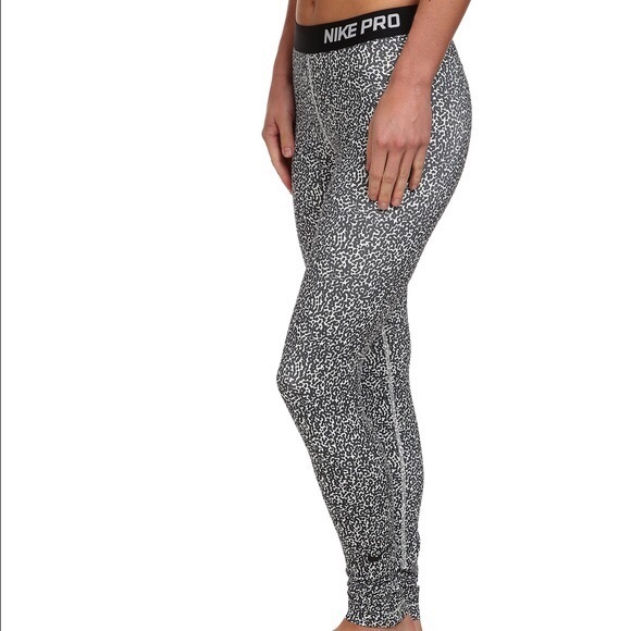 Nike Pants - NWT Cheetah print Nike Pro workout pants